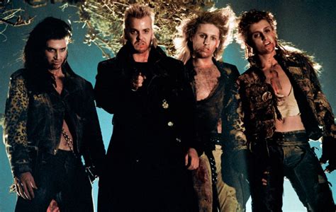 Lost Boys Uma História de Vampiros Adolescentes e um Rock Que Não Para!