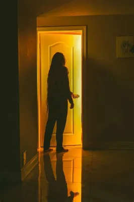  X, o Homem Misterioso Uma Jornada Cinematográfica de Suspense e Mistério!